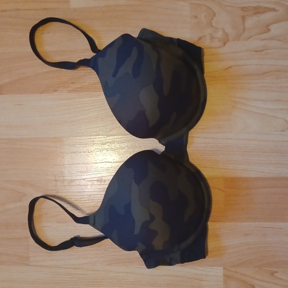 Victoria secret 32dd camo bra